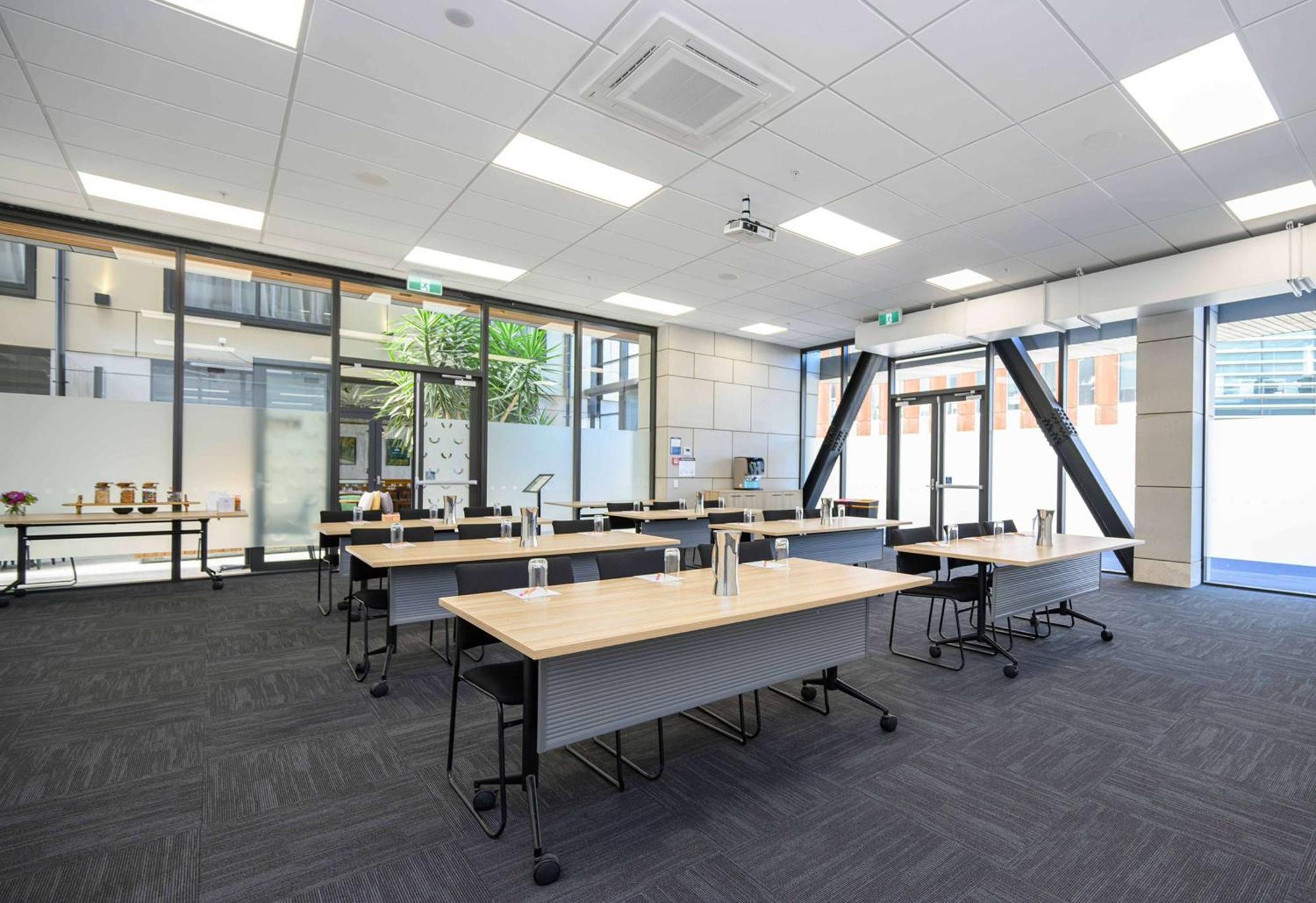 Sudima Christchurch City Buitenkant foto A classroom at the University of New South Wales